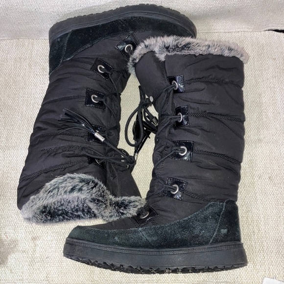 Cozy Black tall Winter Boots with faux fur and leather outer trim - Picture 7 of 16